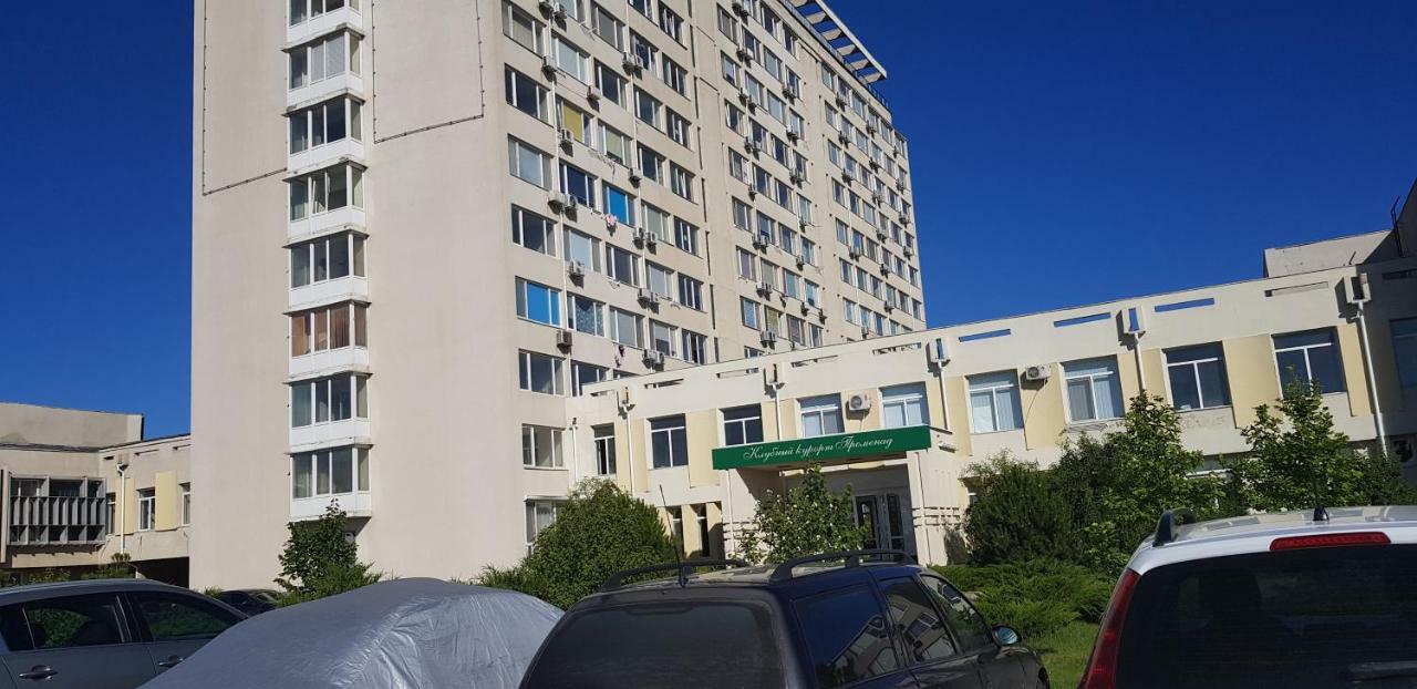 7 DAYS Apartments Апартаменты в Затоке Затока Экстерьер фото