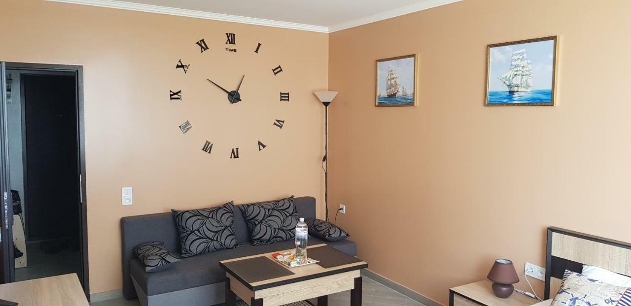 7 DAYS Apartments Апартаменты в Затоке Затока Экстерьер фото
