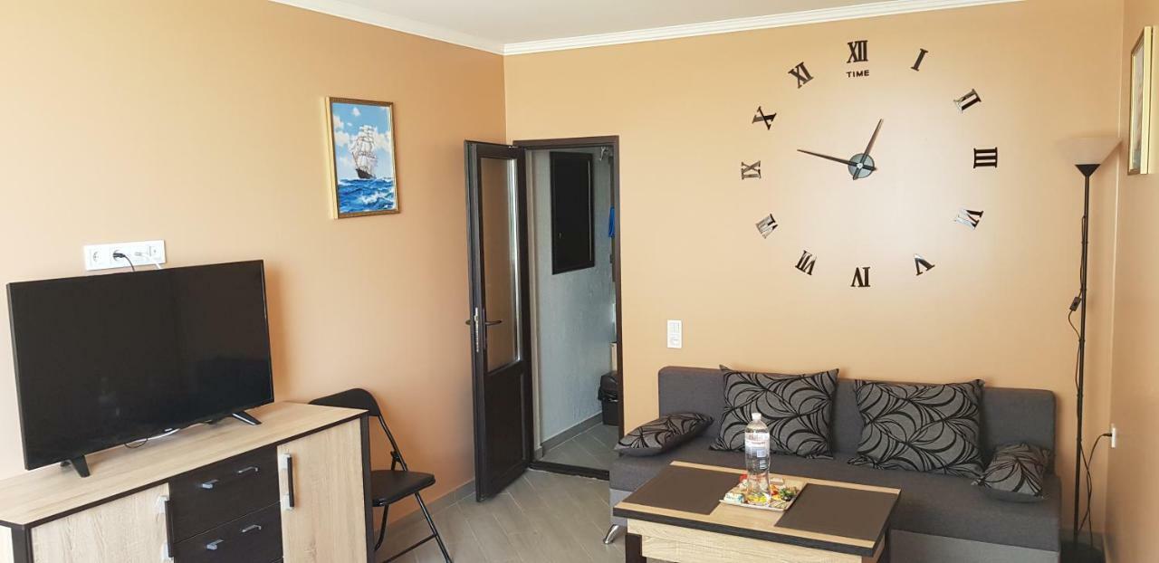 7 DAYS Apartments Апартаменты в Затоке Затока Экстерьер фото
